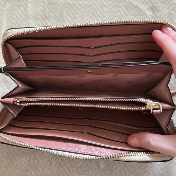 Kate Spade Wallet - Picture 2 of 3